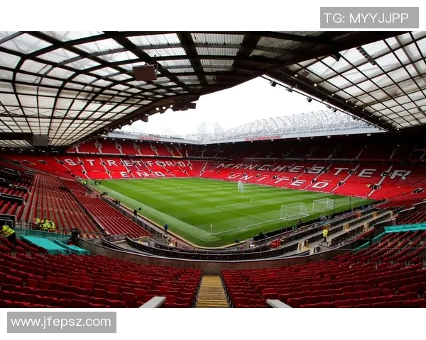 休斯:从球场传奇到教练之路,他如何塑造英格兰足球的新未来